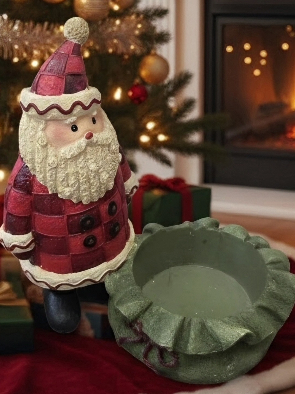 Vintage Santa Claus   Tea Light Candle Holder  4.5 inch